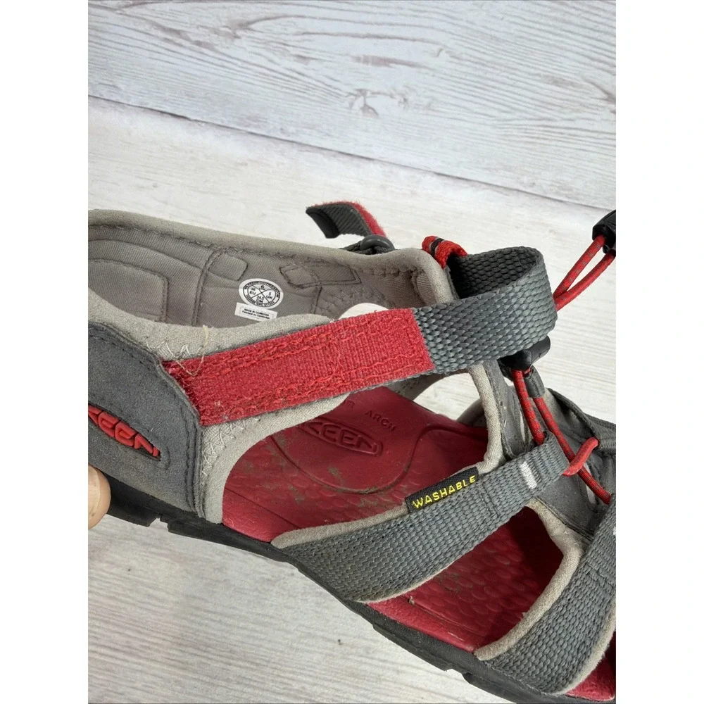 KEEN Newport H2 Sandals Gray Red Water Hiking Shoes 1022985 Men's Size 6